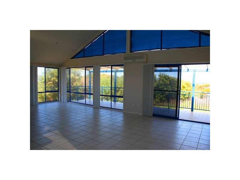 22 Clipper Close, Caves Beach NSW 2281