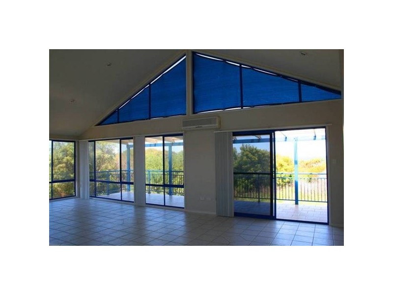 22 Clipper Close, Caves Beach NSW 2281