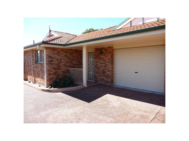 2/261 Old Pacific Hwy, Swansea NSW 2281