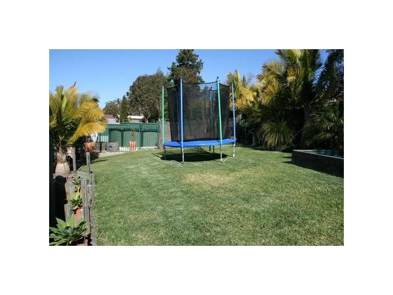 35 Kestrel Avenue, Mount Hutton NSW 2290