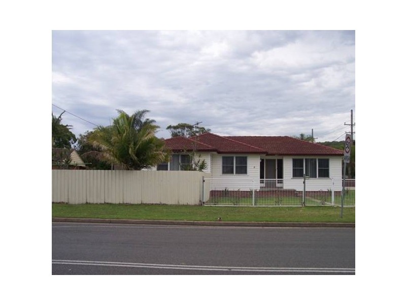 2 Civic Avenue, Caves Beach NSW 2281