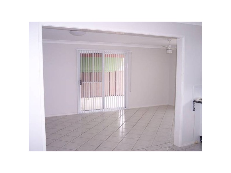 2 Civic Avenue, Caves Beach NSW 2281