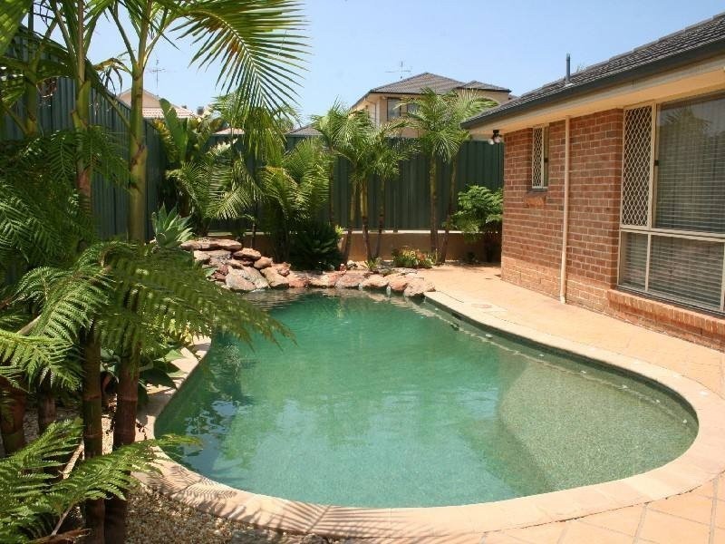 50 Glengarry Dr, Glenmore Park NSW 2745