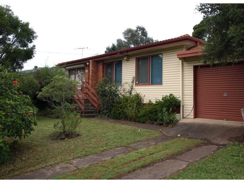 12 Meegan Pl, Colyton NSW 2760
