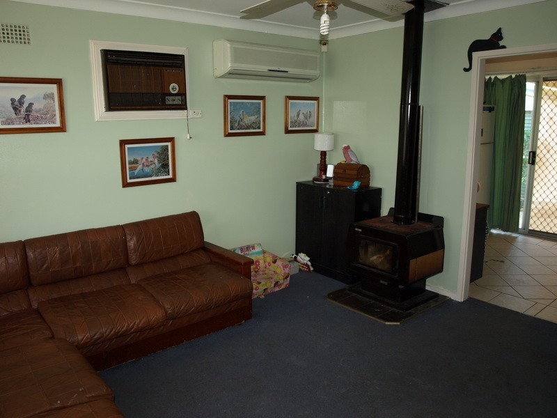 33 Palmyra Av, Lethbridge Park NSW 2770