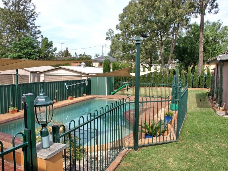 60 Kareela Ave, Penrith NSW 2750