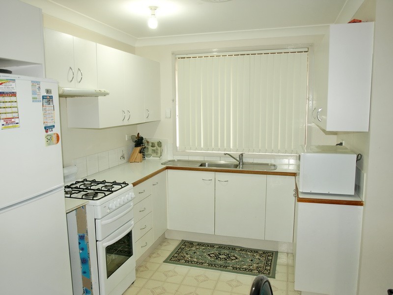 39 Myrtle Rd, Claremont Meadows NSW 2747