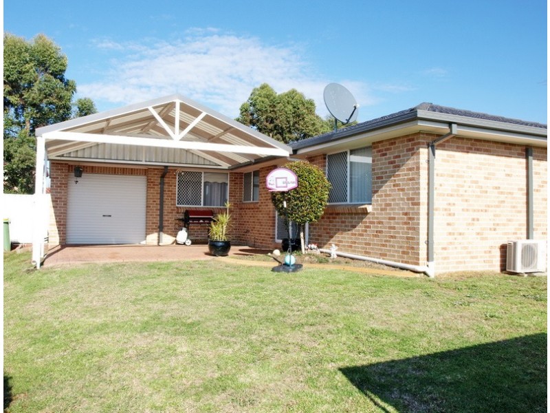 11 Bardo St, Glenmore Park NSW 2745
