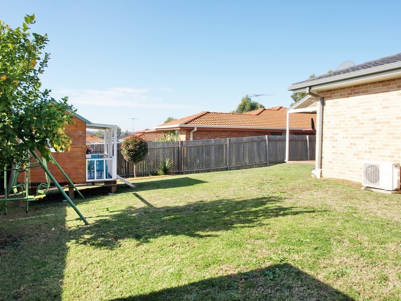 11 Bardo St, Glenmore Park NSW 2745