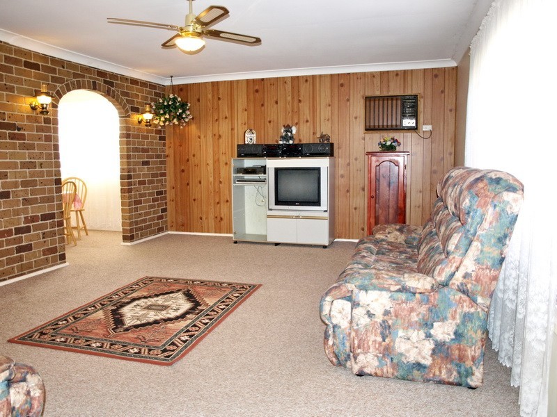 87 Oxford St, Cambridge Park NSW 2747