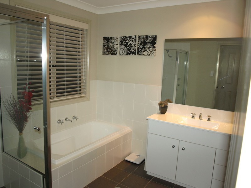 17 Tate St, Ropes Crossing NSW 2760