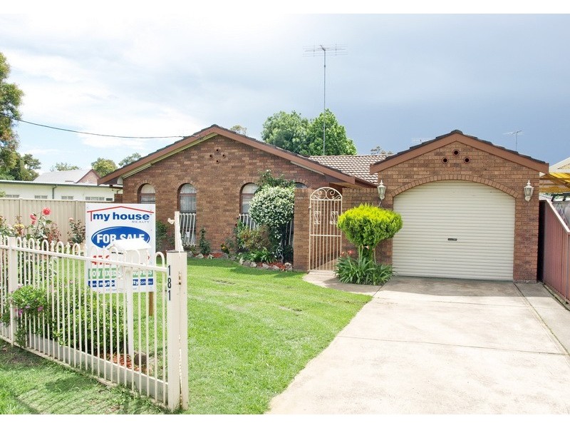 181 Mulgoa Rd, Jamisontown NSW 2750