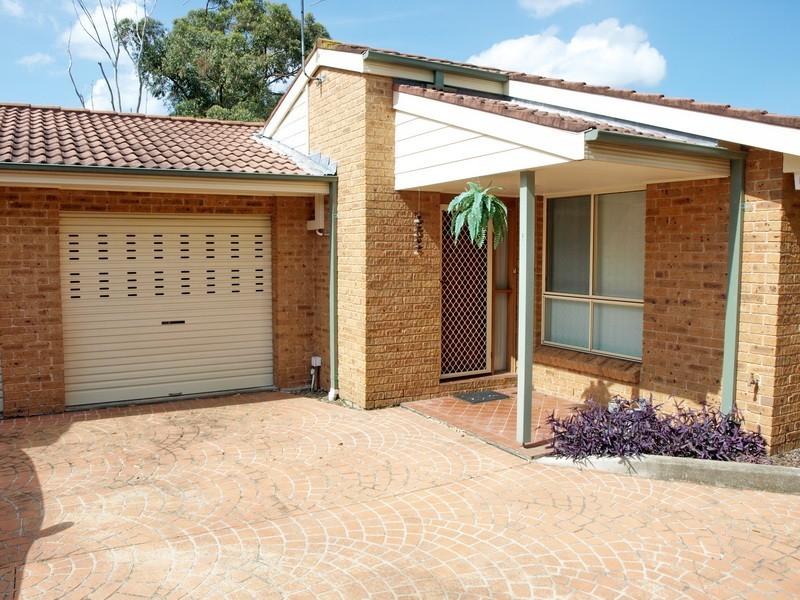 2/41 College St, Cambridge Park NSW 2747
