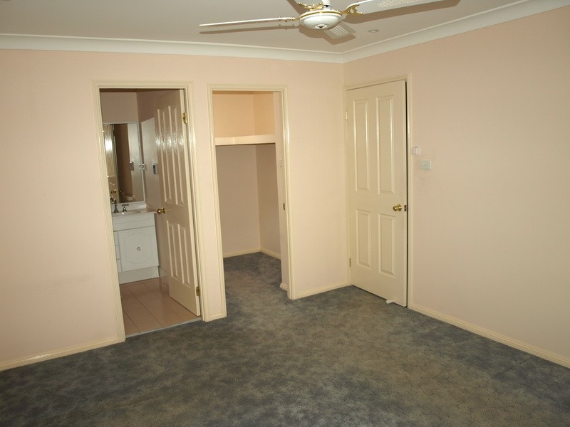 Glenmore Park NSW 2745