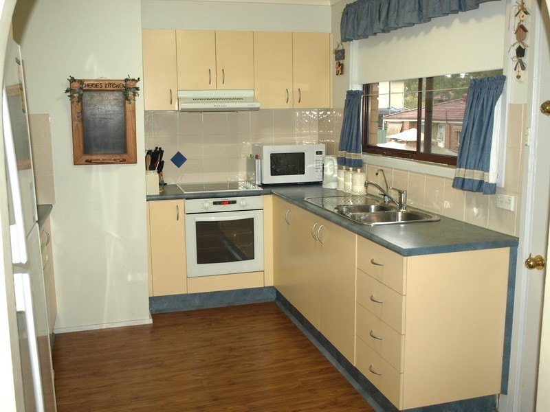 9 Hazel Cl, Cranebrook NSW 2749