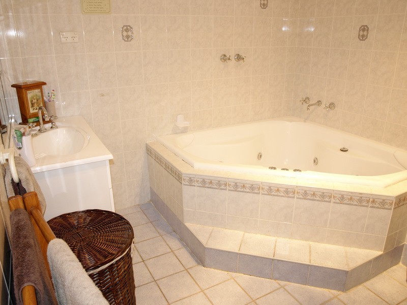 9 Hazel Cl, Cranebrook NSW 2749