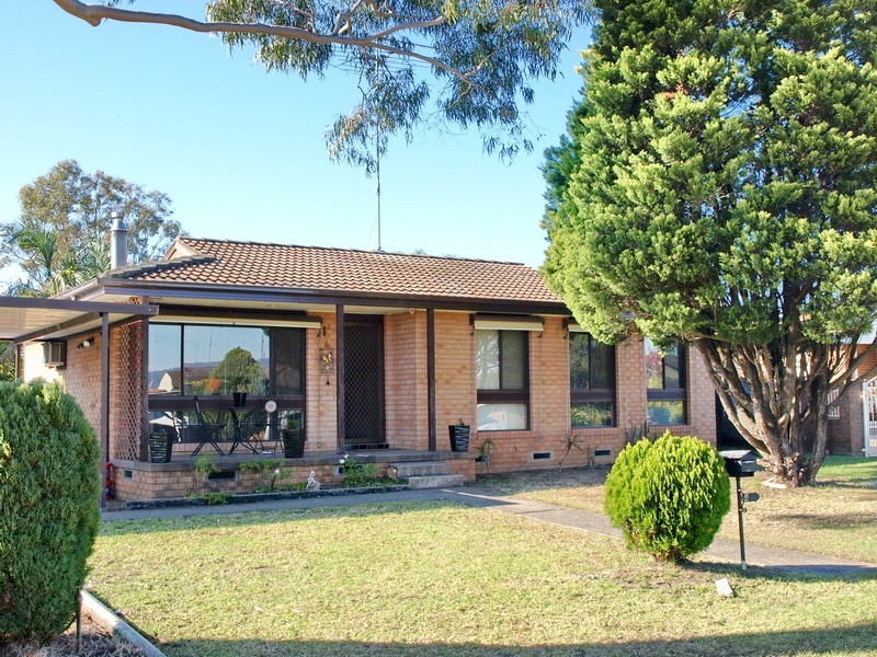 4 Gandell St, South Penrith NSW 2750