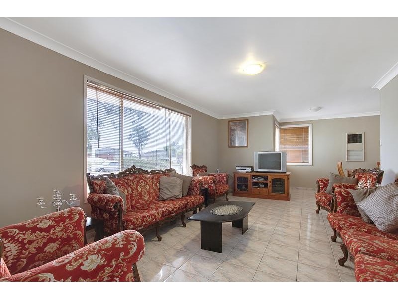 26 Milton St, Colyton NSW 2760