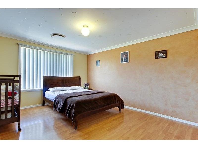 4a Paterson Pl, Colyton NSW 2760