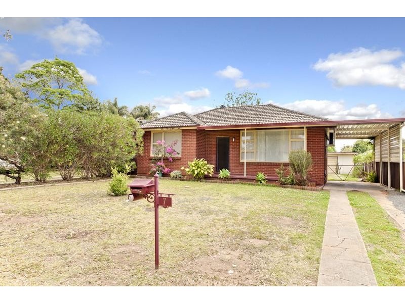 7 Lennox St, Colyton NSW 2760