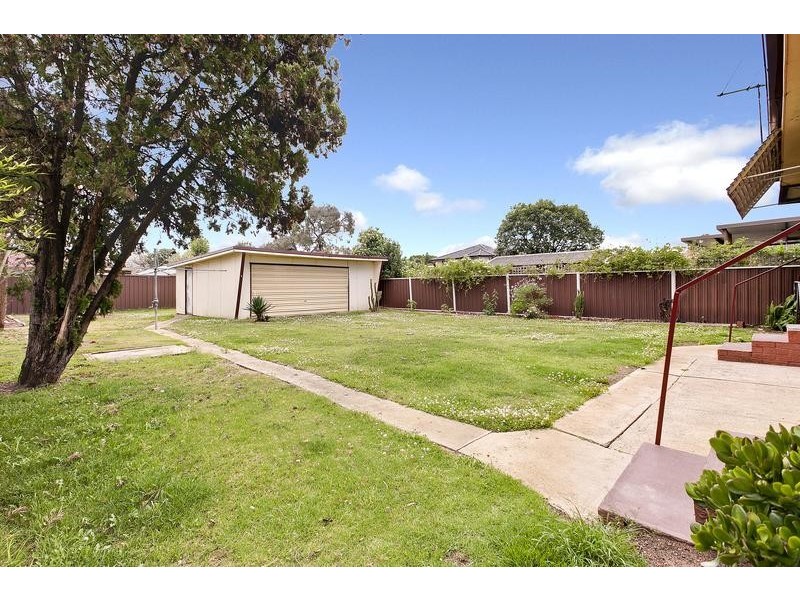 7 Lennox St, Colyton NSW 2760