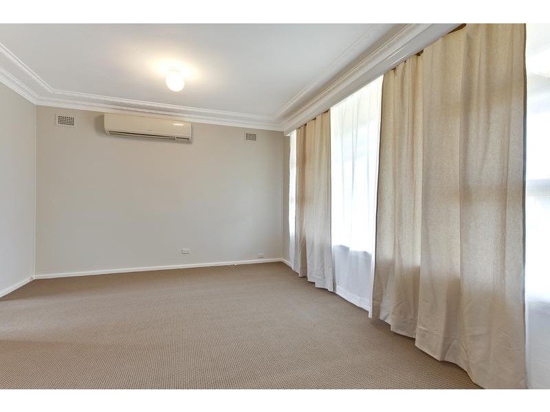 7 Lennox St, Colyton NSW 2760