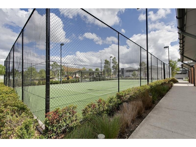 8 Kittiwake Pl, Cranebrook NSW 2749