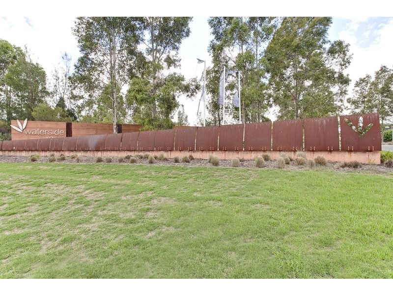 8 Kittiwake Pl, Cranebrook NSW 2749