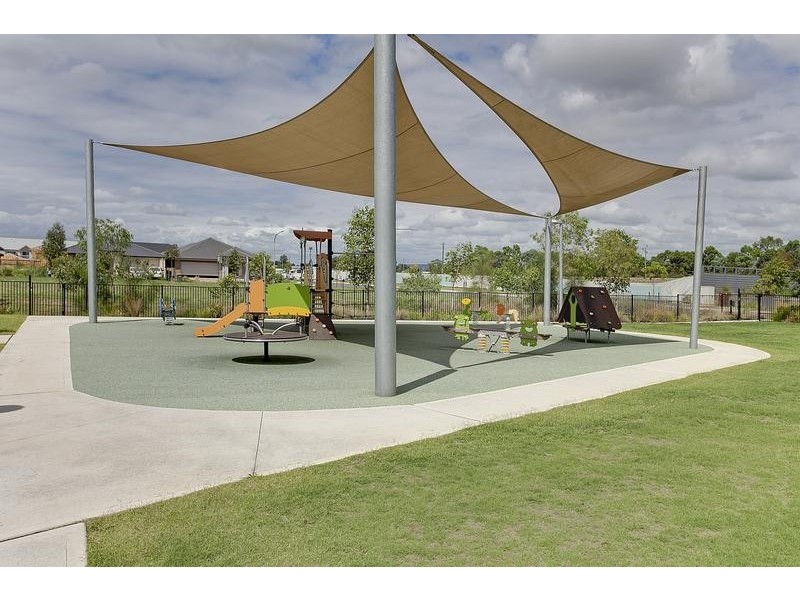 8 Kittiwake Pl, Cranebrook NSW 2749