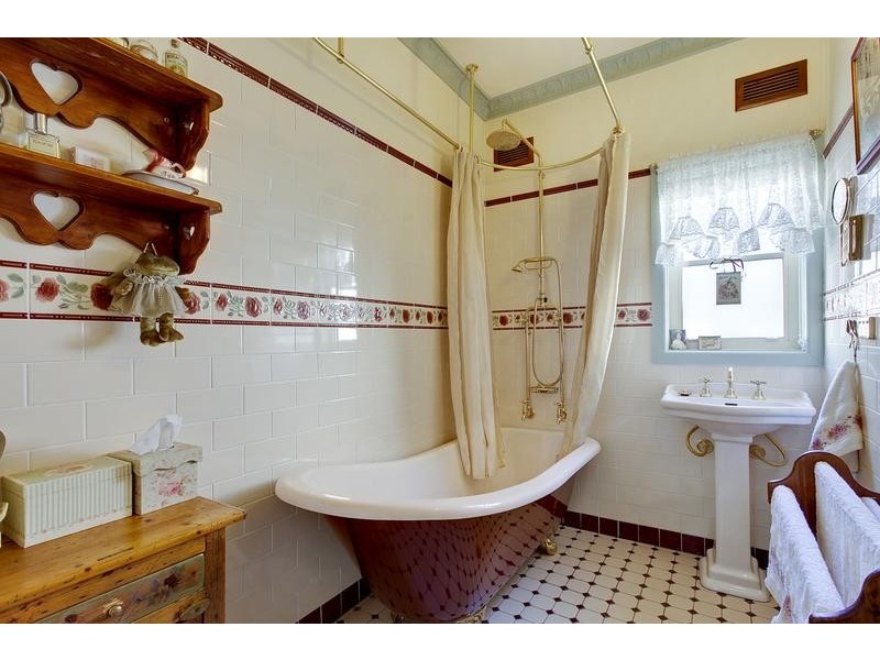 101 Bringelly Rd, Kingswood NSW 2747