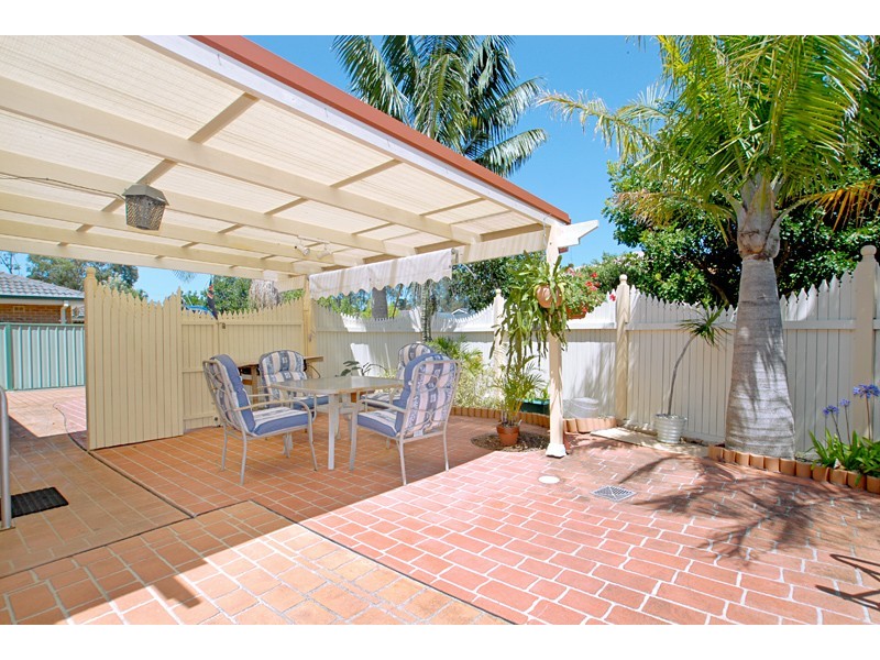 1/5 Castlereagh Crescent, Bateau Bay NSW 2261