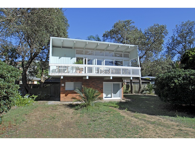 17A North Avoca Parade, North Avoca NSW 2260