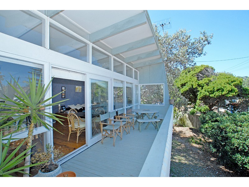 17A North Avoca Parade, North Avoca NSW 2260