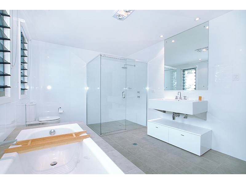69 Bateau Bay Road, Bateau Bay NSW 2261