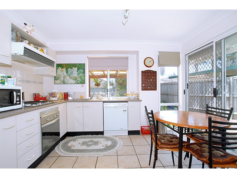 17 Castlereagh Crescent, Bateau Bay NSW 2261