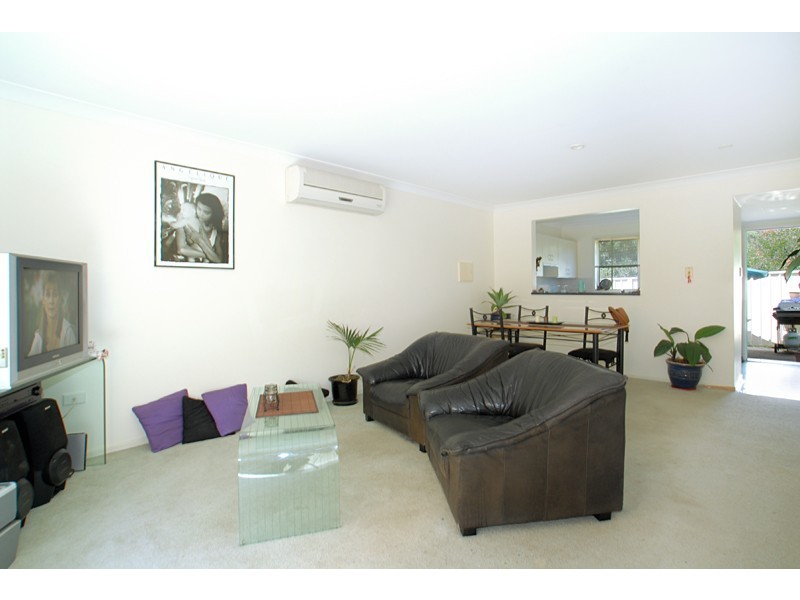 2/10 Richmond Close, Bateau Bay NSW 2261