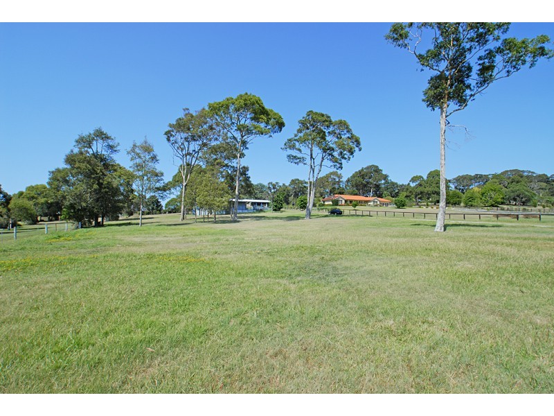 8 Warambool Road, Wamberal NSW 2260