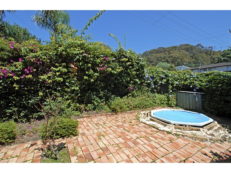 1/2 Barooga Road, Wamberal NSW 2260