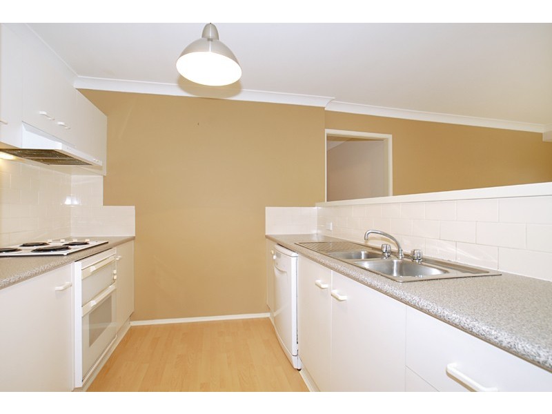 2/4 Jessie Riley Avenue, Erina NSW 2250