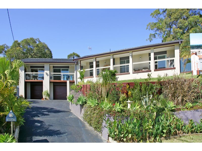 4 Norah Head Road, Bateau Bay NSW 2261