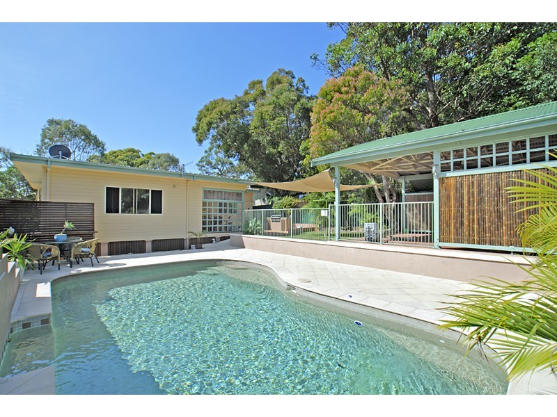 43 Barry Street, Bateau Bay NSW 2261