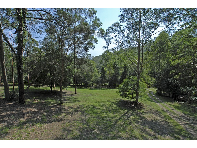 25 Pleasant Valley Road, Fountaindale NSW 2258