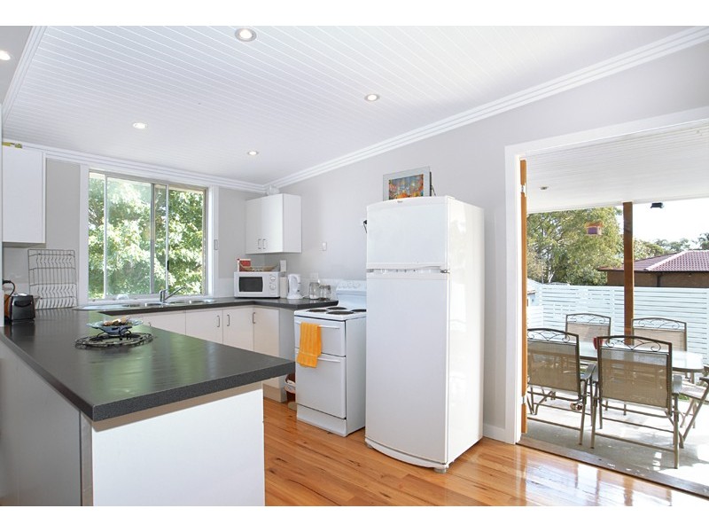 32 Keats Avenue, Bateau Bay NSW 2261