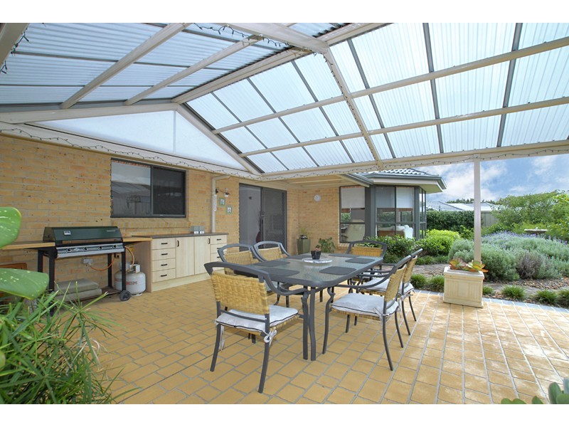 12 Churchill Street, Bateau Bay NSW 2261