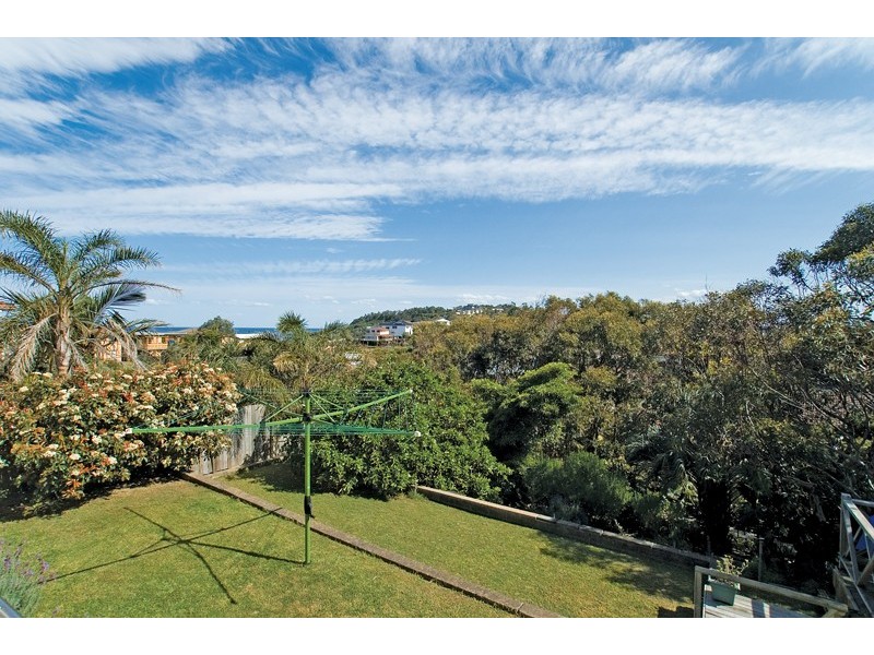 7 Boos Road, Forresters Beach NSW 2260