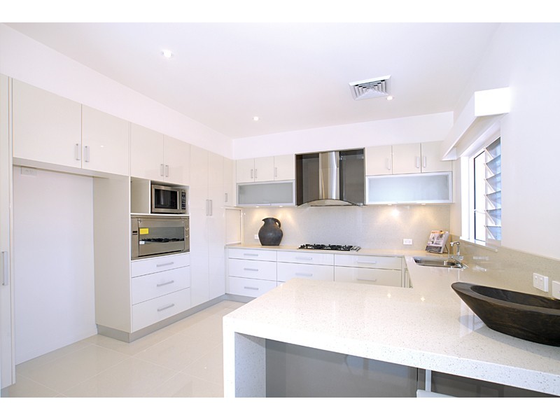 1, 2 & 3/20-22 Maroomba Road, Terrigal NSW 2260