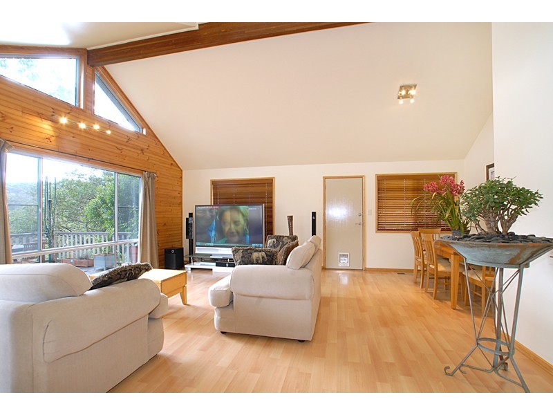 39 Easter Parade, North Avoca NSW 2260