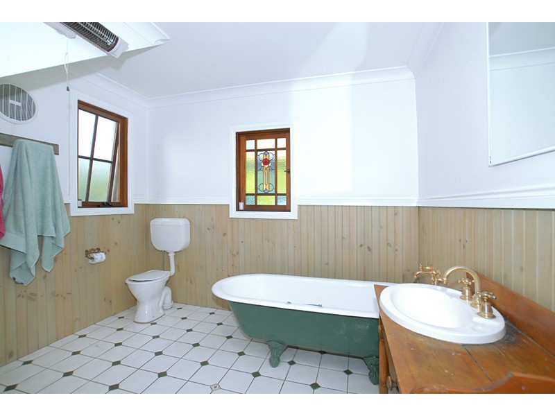 12 McGee Avenue, Wamberal NSW 2260