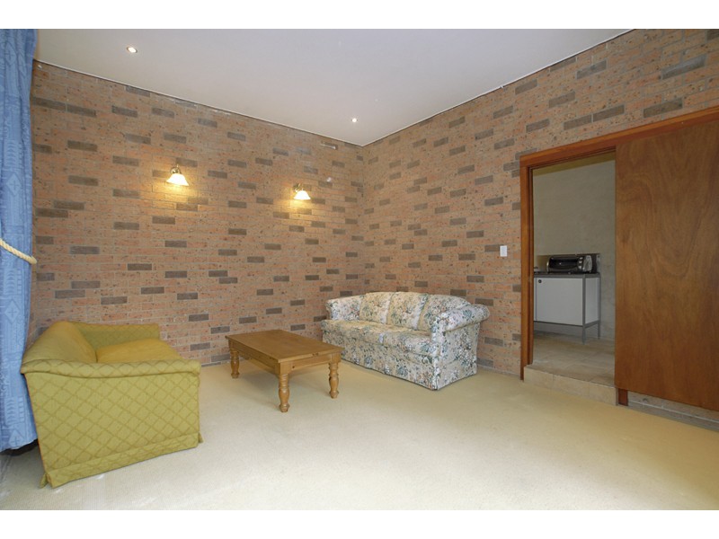 6 Palmgrove Place, North Avoca NSW 2260