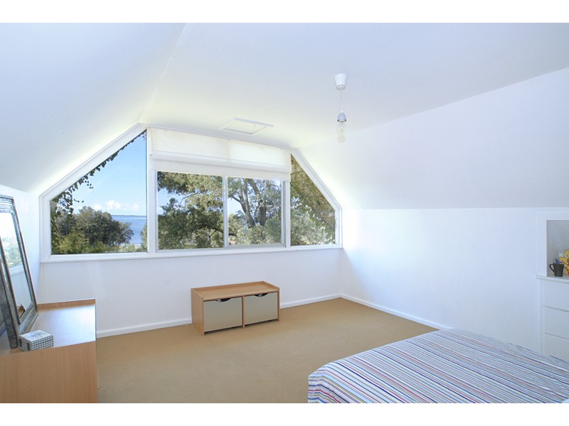 41 Donegal Road, Berkeley Vale NSW 2261